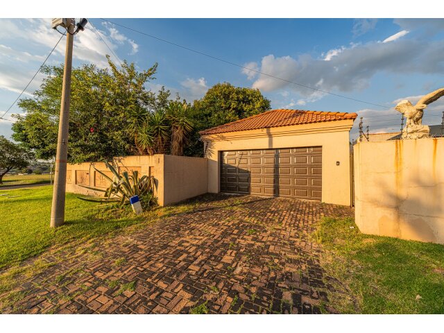 <!--[if BLOCK]><![endif]--> 1  Nassau Street, Witpoortjie,  Roodepoort <!--[if ENDBLOCK]><![endif]-->